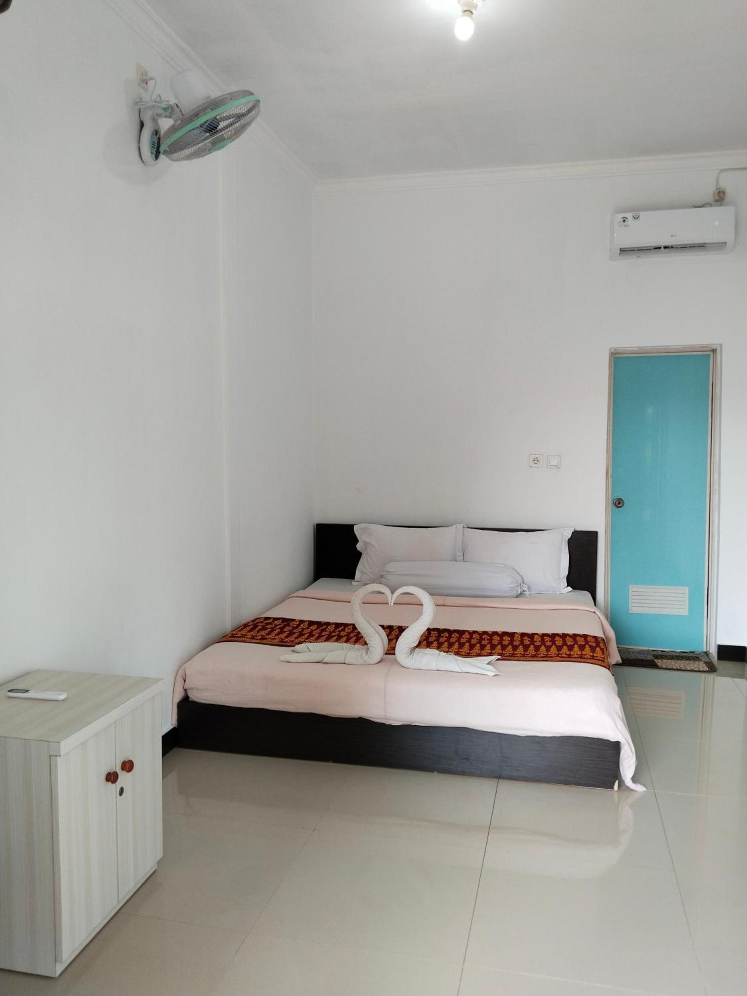 Azka * Kuta (Lombok)