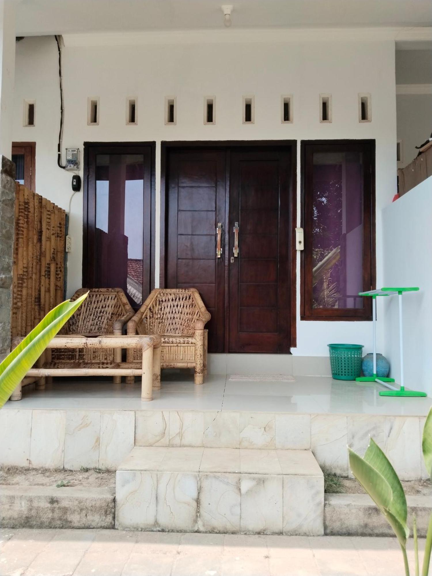 Azka Homestay *